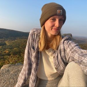 Meet your Posher, Claire